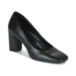 Betty London - PANERA